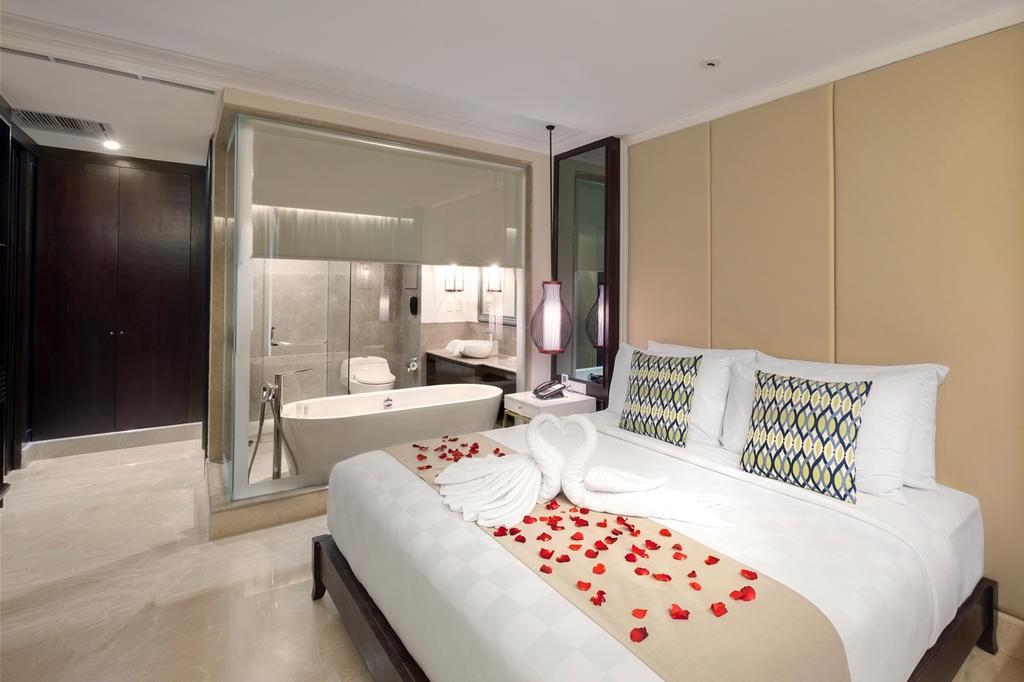 jambuluwuk oceano seminyak hotel