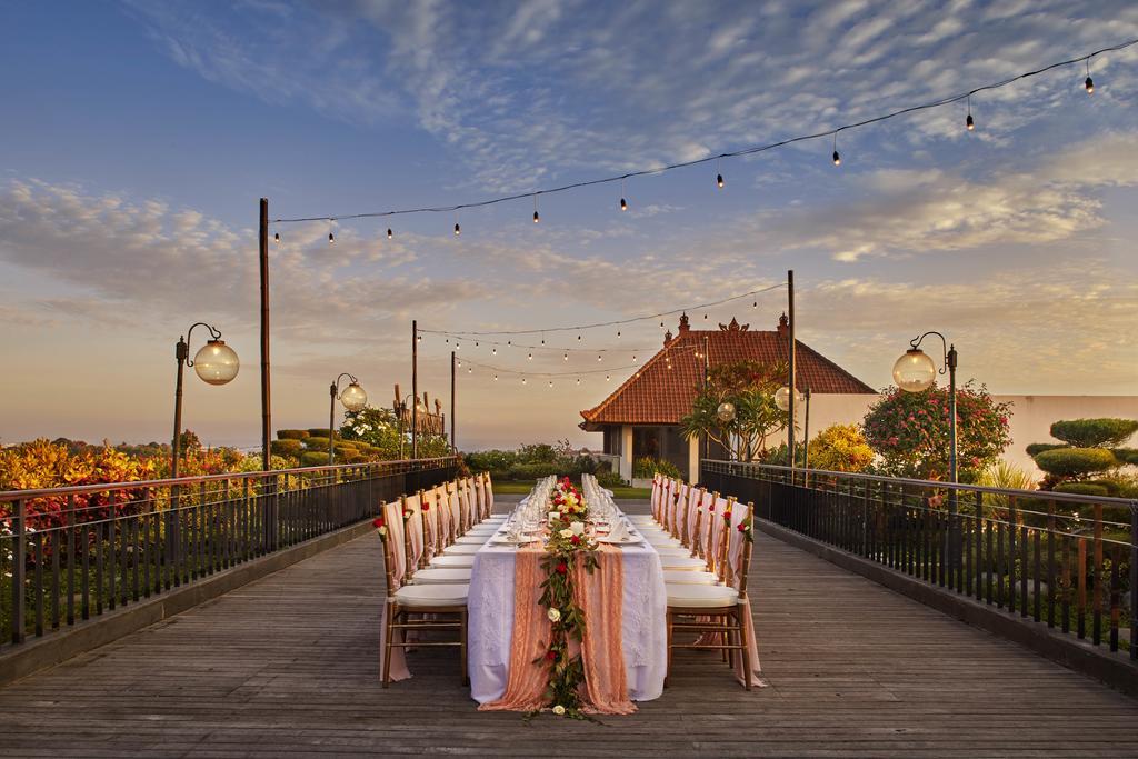 jambuluwuk oceano seminyak hotel