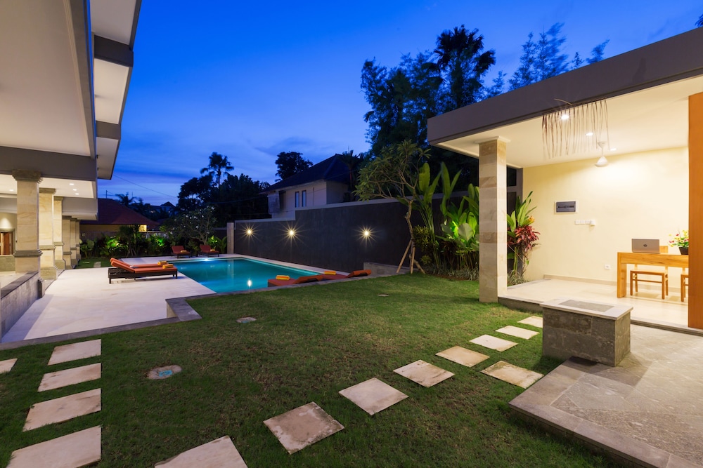 kubu petitenget suite seminyak