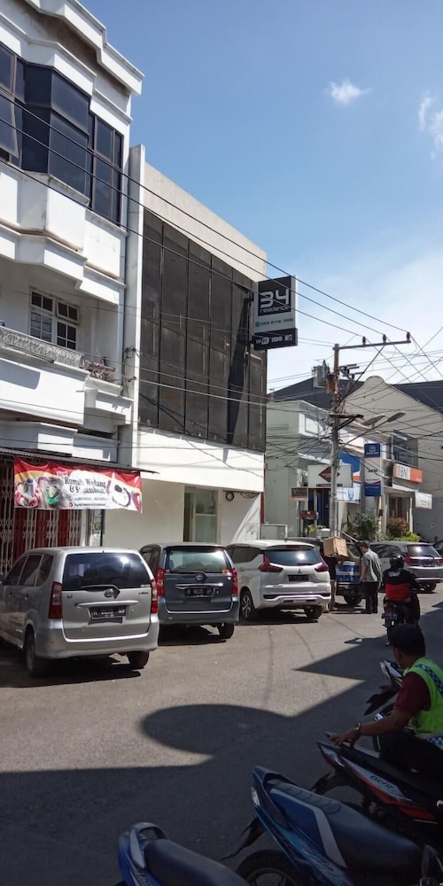 Ds Residence 34 Gang Pinggir,Central Java>>Semarang,3 star