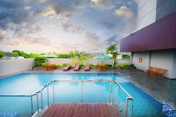 Ayola First Point Hotel Pekanbaru,Riau>>Pekanbaru,4 star