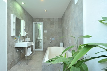 bali yarra villas seminyak