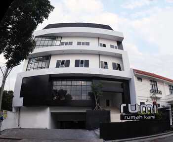 Rumi Semarang,Near Universitas Diponegoro,3 star