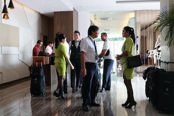 wing hotel kualanamu airport