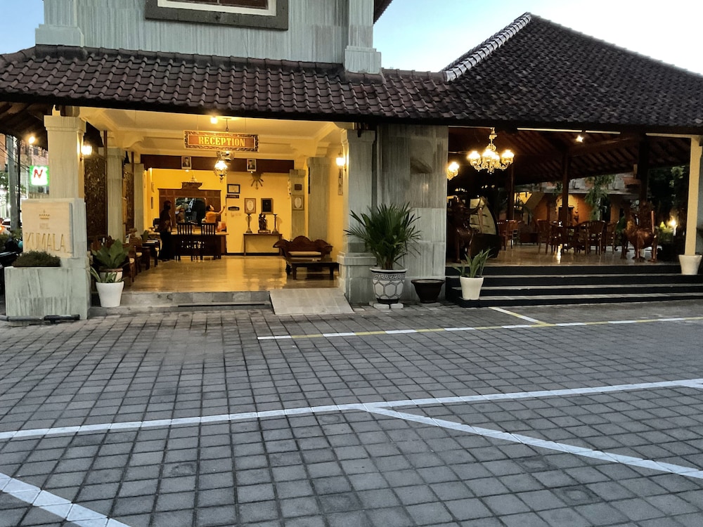 hotel grand kumala