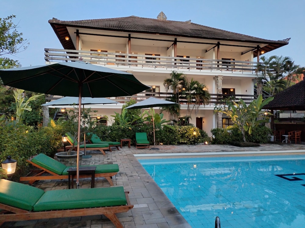 hotel grand kumala