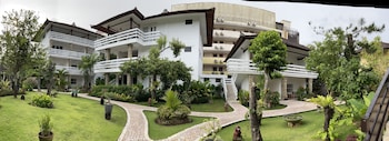 hotel grand kumala