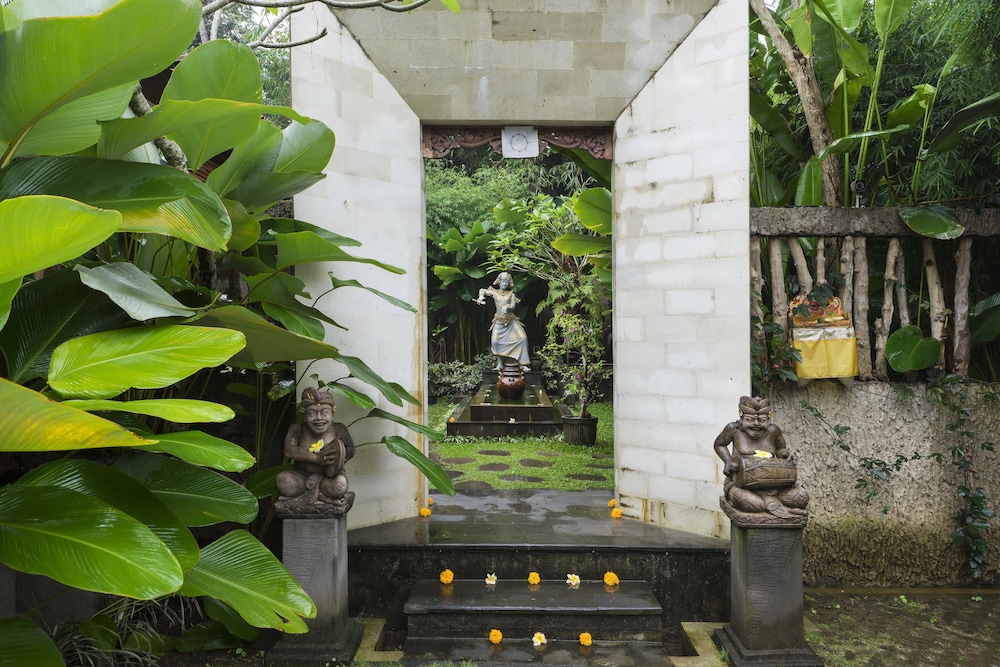 desak putu putera cottages