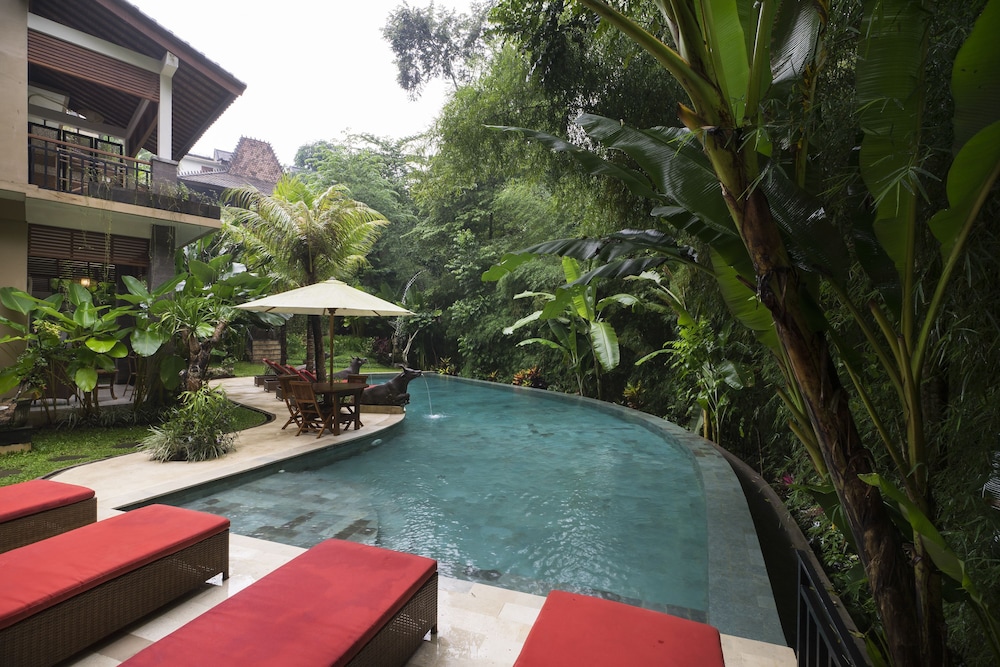 desak putu putera cottages