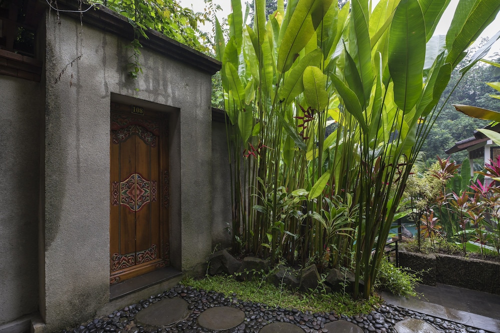 desak putu putera cottages