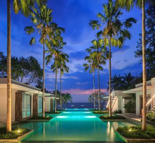 Relo' The Urban Escape,Near Wat Bo Fai,5 star