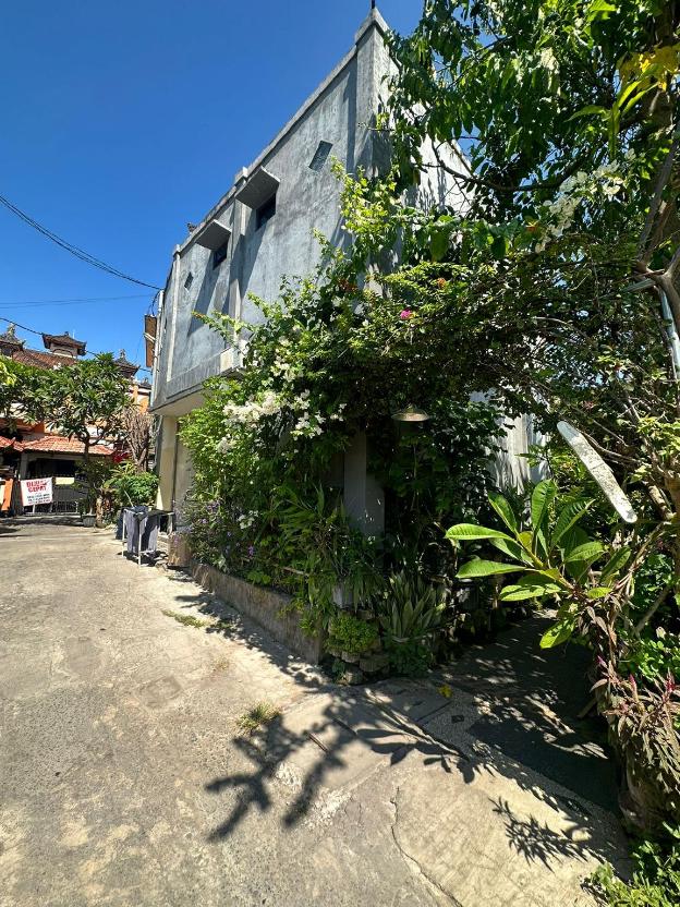sari buana bed and breakfast
