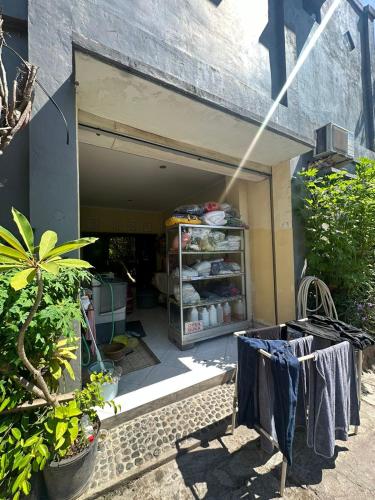sari buana bed and breakfast