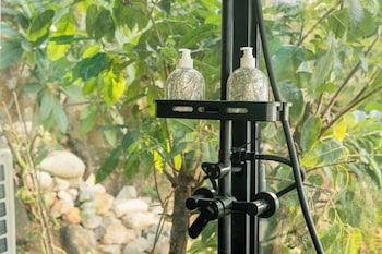 Selini Hills,Komodo>>Flores,2 star