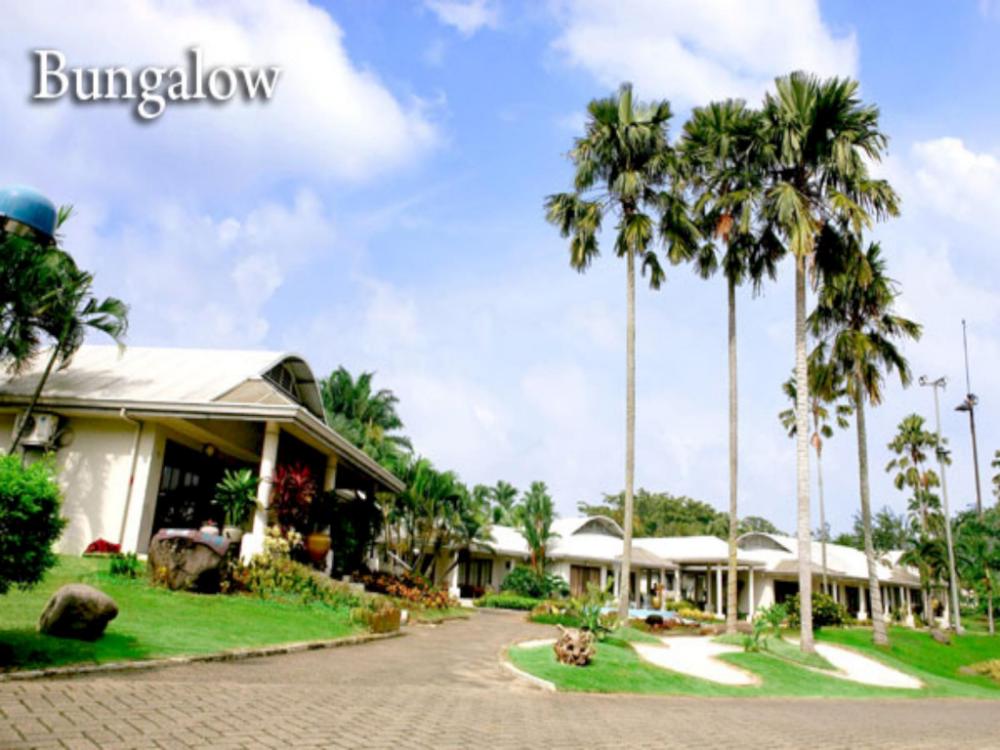 bungalow modern golf and country club