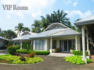 bungalow modern golf and country club