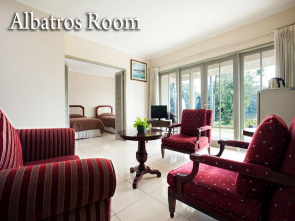 bungalow modern golf and country club