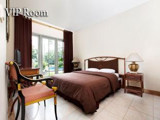 bungalow modern golf and country club