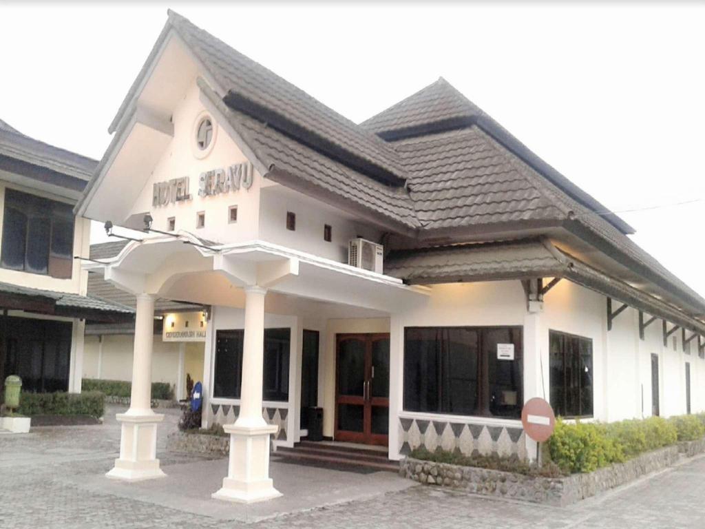 serayu hotel timika