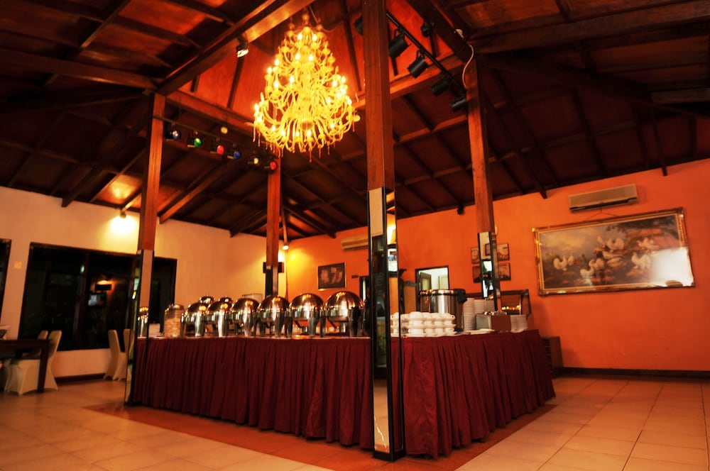 serayu hotel timika