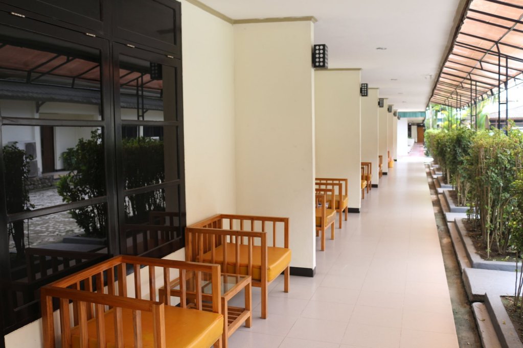 serayu hotel timika