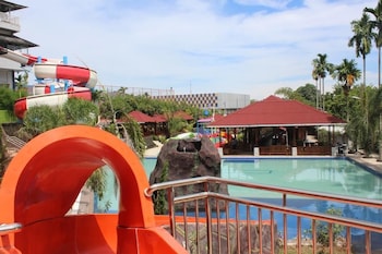 imelda hotel waterpark convention
