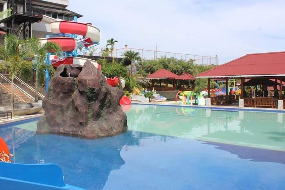 imelda hotel waterpark convention