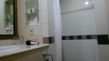 puri kiic golf view hotel