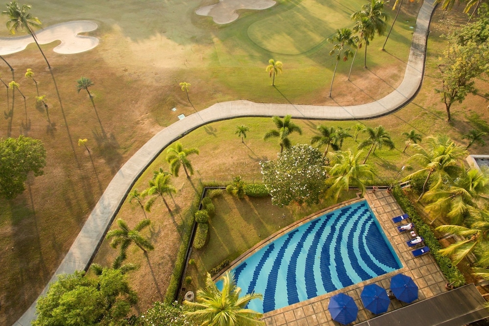 puri kiic golf view hotel