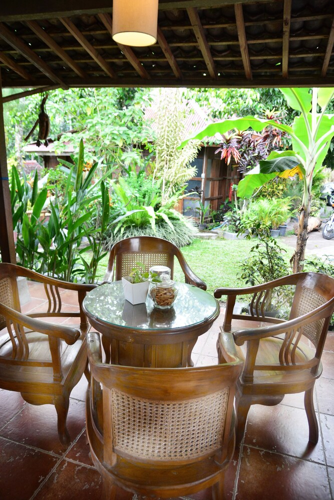 the riverside javanese cottages