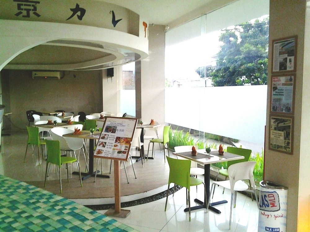 space hotel by papaho