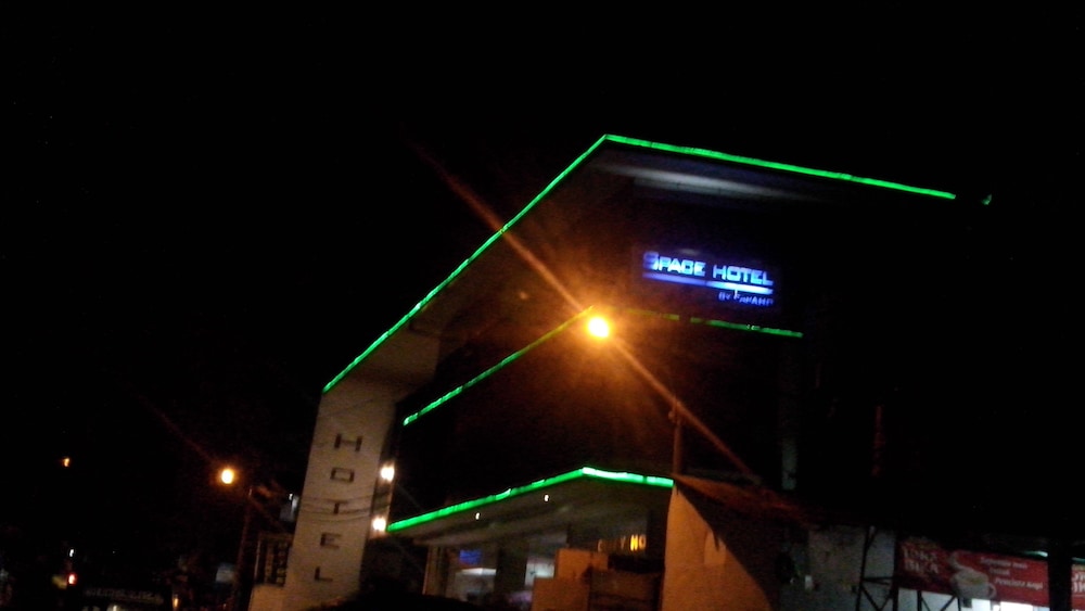 space hotel by papaho