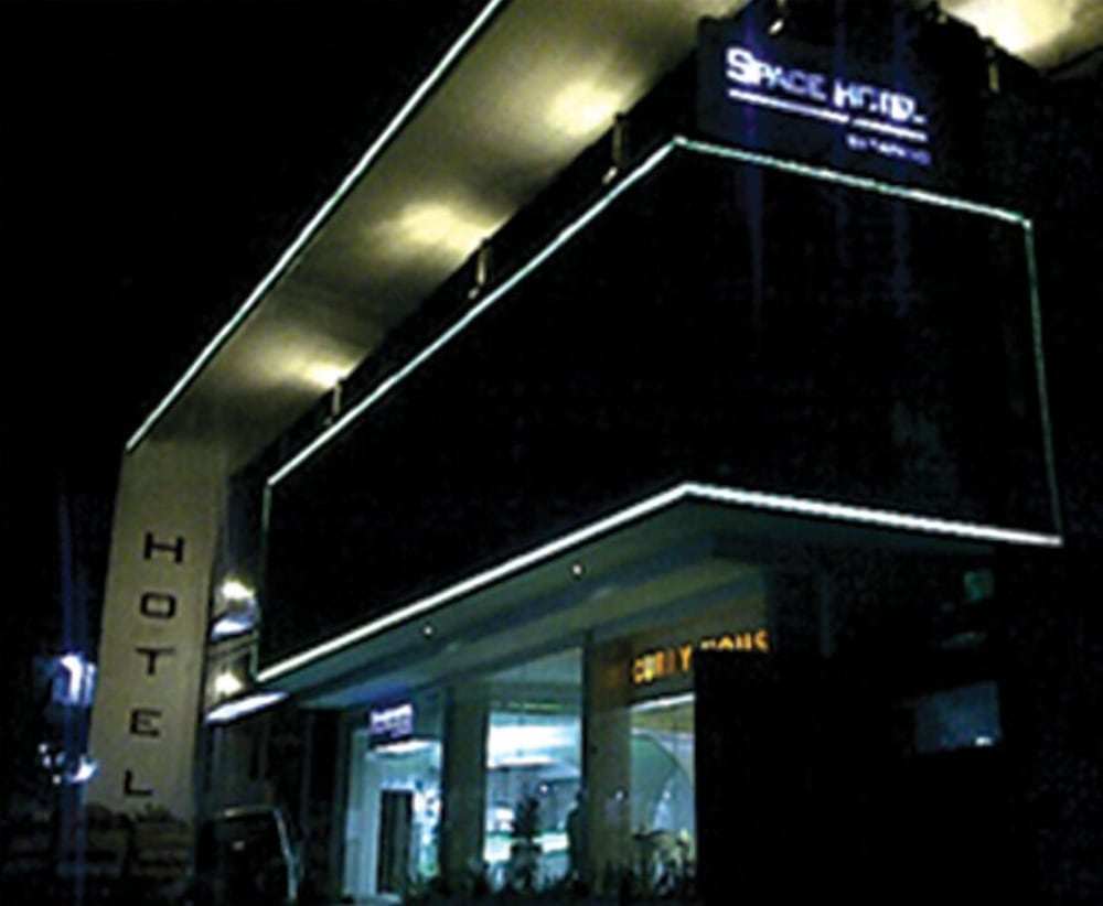 space hotel by papaho