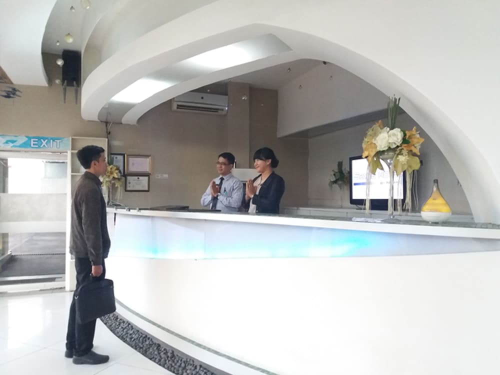 space hotel by papaho