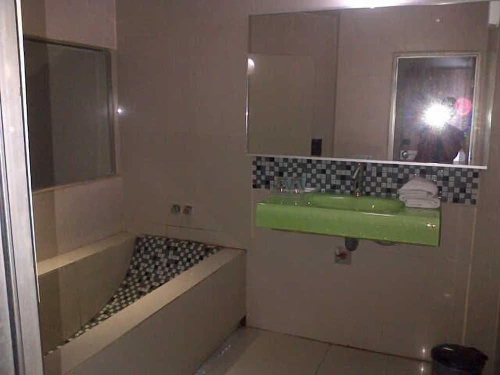 space hotel by papaho