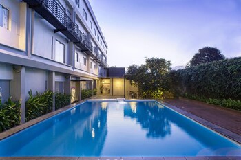 swiss belinn cibitung