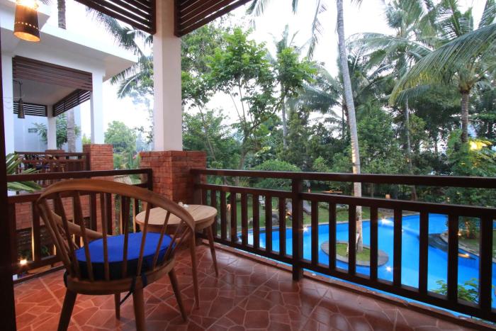 green bird villa
