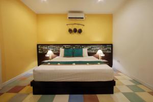 green bird villa