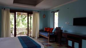 green bird villa