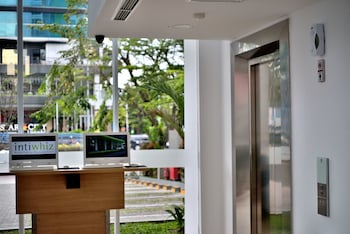 whiz prime hotel sudirman pekanbaru