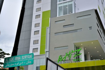 whiz prime hotel sudirman pekanbaru