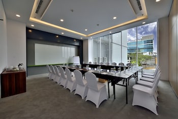 whiz prime hotel sudirman pekanbaru