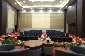 Bigland Hotel & Convention Sentul,Bogor>>Bandung,4 star