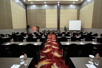 Bigland Hotel & Convention Sentul,Bogor>>Bandung,4 star