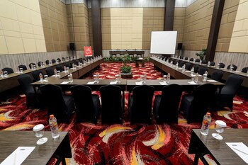 Bigland Hotel & Convention Sentul,Bogor>>Bandung,4 star