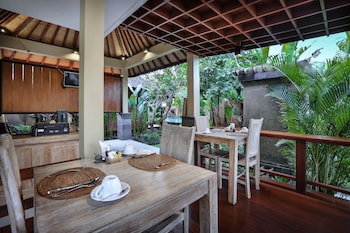 yana villas kemenuh by pramana villas