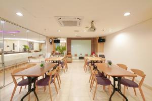 heef hotel pasar baru powered by archipelago