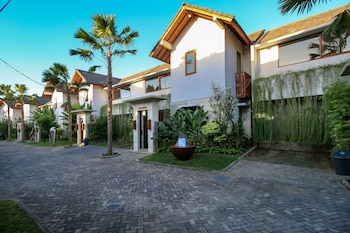 Sanur Art Villas,Near Mertasari Beach,4 star