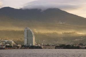 Best Western The Lagoon Hotel,Manado>>Malalayang,4 star