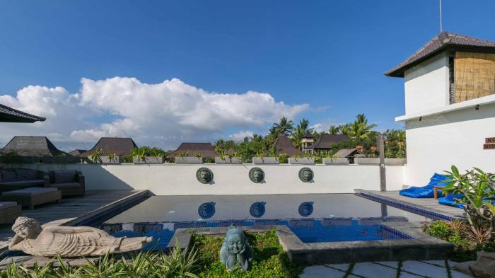 solo villas and retreat